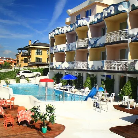 Golden Star Hotell 3*