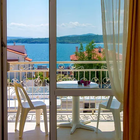 Hotell Golden Star 3*